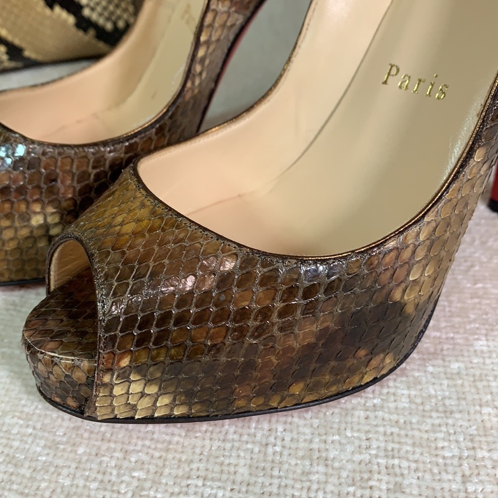 Christian Louboutin Very Prive Python Pumps 35.5 - image 8